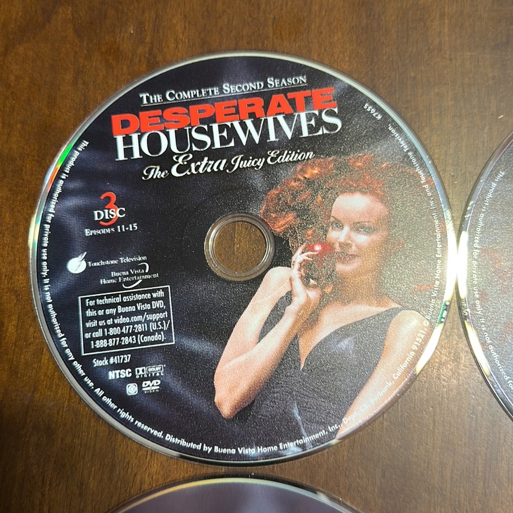 DVD: Desperate House Wife’s - Picture 2 of 10